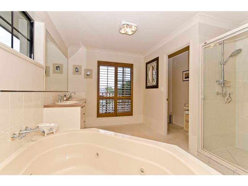 15 Kingshand Drive, Murrumba Downs QLD 4503