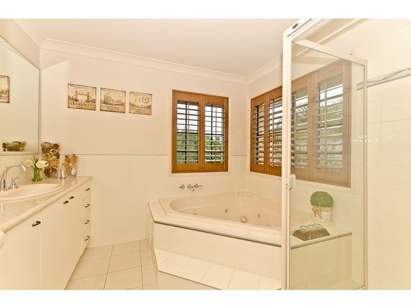 15 Kingshand Drive, Murrumba Downs QLD 4503