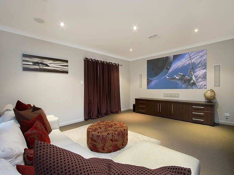 9 Montgomerie Parade, North Lakes QLD 4509