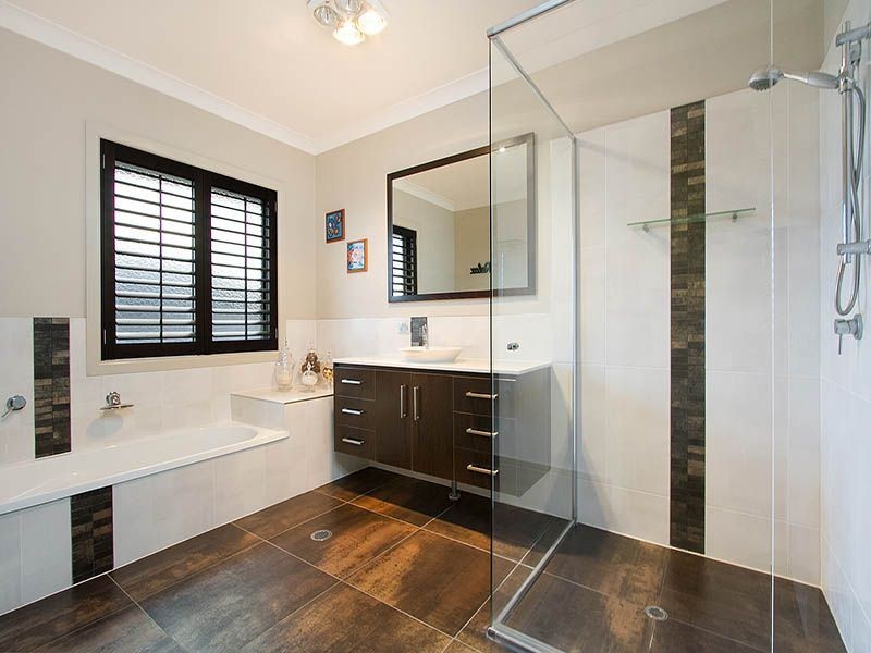 9 Montgomerie Parade, North Lakes QLD 4509