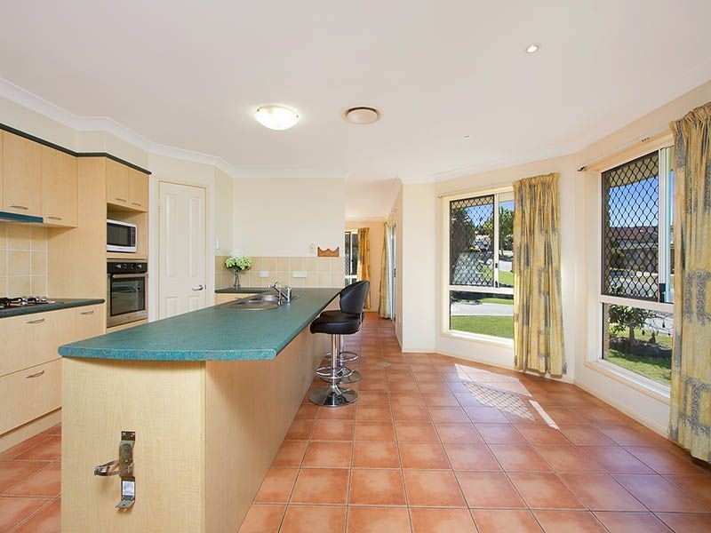 1 Spinebill Court, Mango Hill QLD 4509