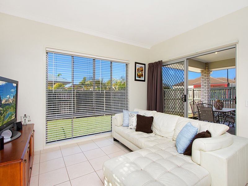 16 Foambark Street, North Lakes QLD 4509