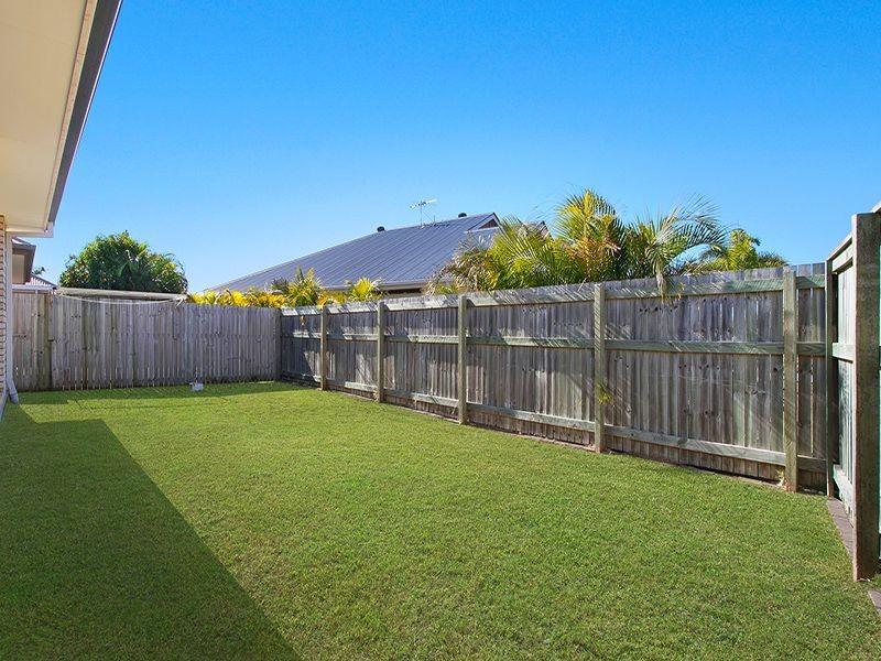 16 Foambark Street, North Lakes QLD 4509