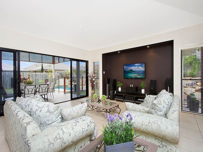 57 Kurrajong Circuit, North Lakes QLD 4509