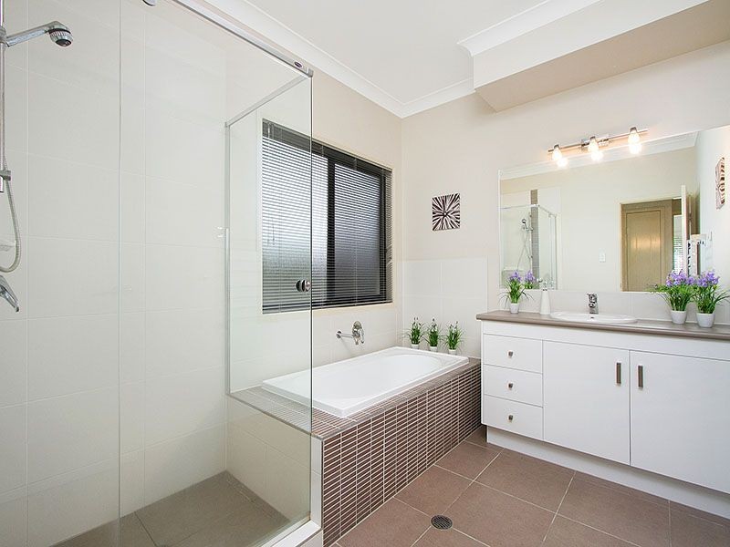 57 Kurrajong Circuit, North Lakes QLD 4509