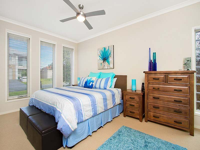 4 Silkyoak Court, North Lakes QLD 4509