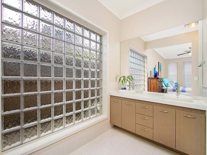 4 Silkyoak Court, North Lakes QLD 4509