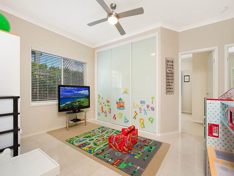 4 Silkyoak Court, North Lakes QLD 4509