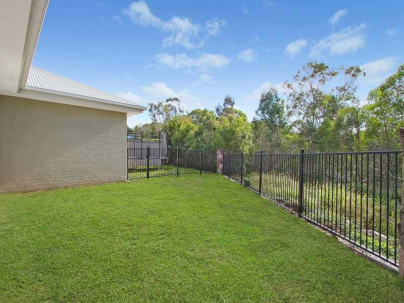 4 Silkyoak Court, North Lakes QLD 4509