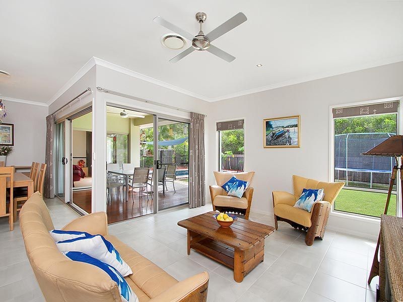 10 Silkyoak Court, North Lakes QLD 4509