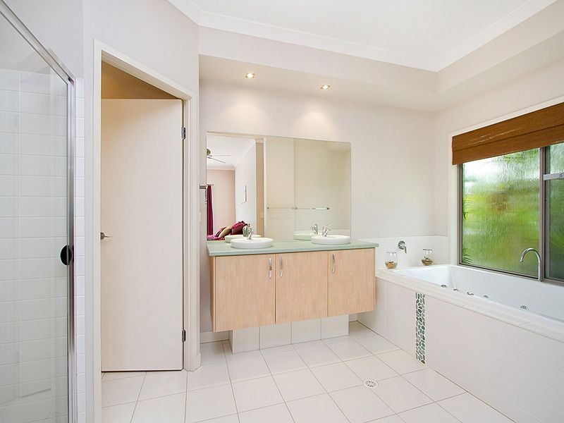 10 Silkyoak Court, North Lakes QLD 4509