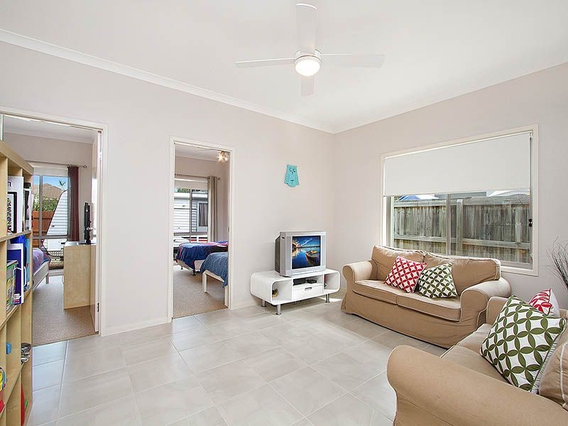 10 Silkyoak Court, North Lakes QLD 4509