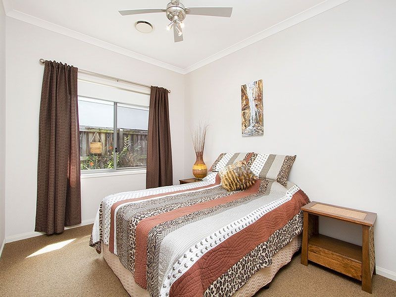 10 Silkyoak Court, North Lakes QLD 4509
