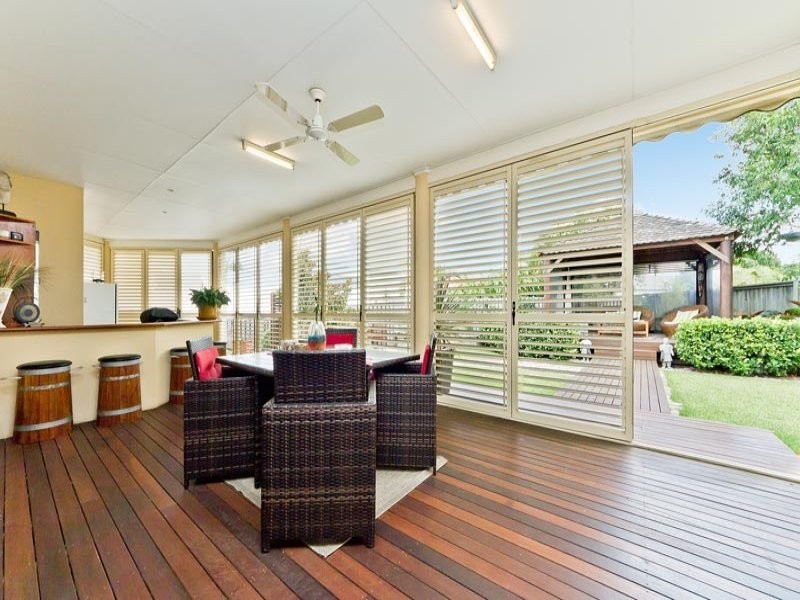 6 Lochside Drive, North Lakes QLD 4509