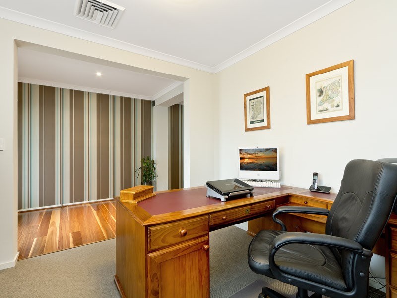 8 Satinay Parade, North Lakes QLD 4509