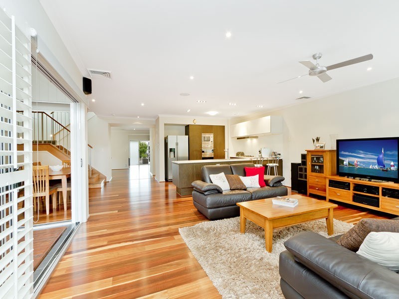 8 Satinay Parade, North Lakes QLD 4509