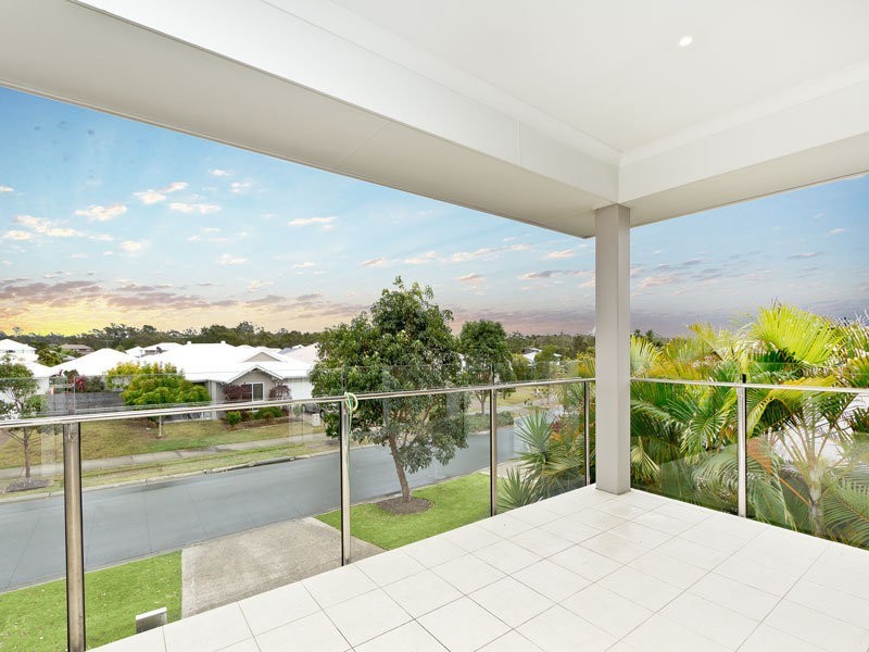 8 Satinay Parade, North Lakes QLD 4509
