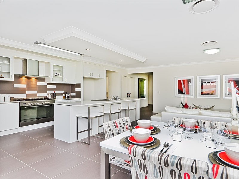 6 Hollow Crescent, Narangba QLD 4504