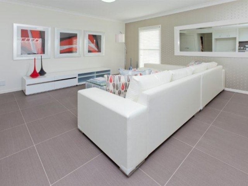 6 Hollow Crescent, Narangba QLD 4504