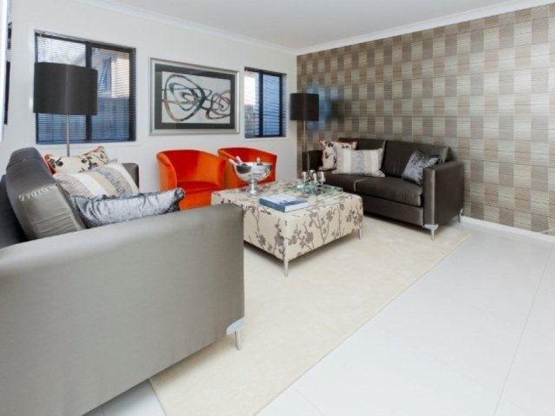 4 Hollow Crescent, Narangba QLD 4504