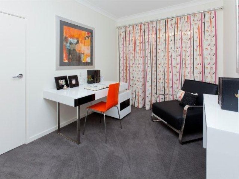 4 Hollow Crescent, Narangba QLD 4504