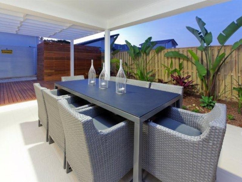 4 Hollow Crescent, Narangba QLD 4504