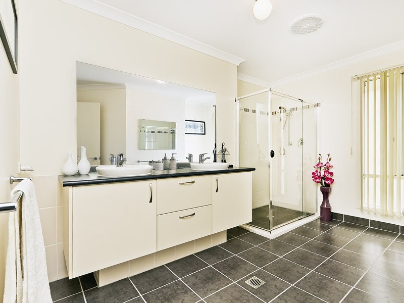 3 Jacana Parade, North Lakes QLD 4509