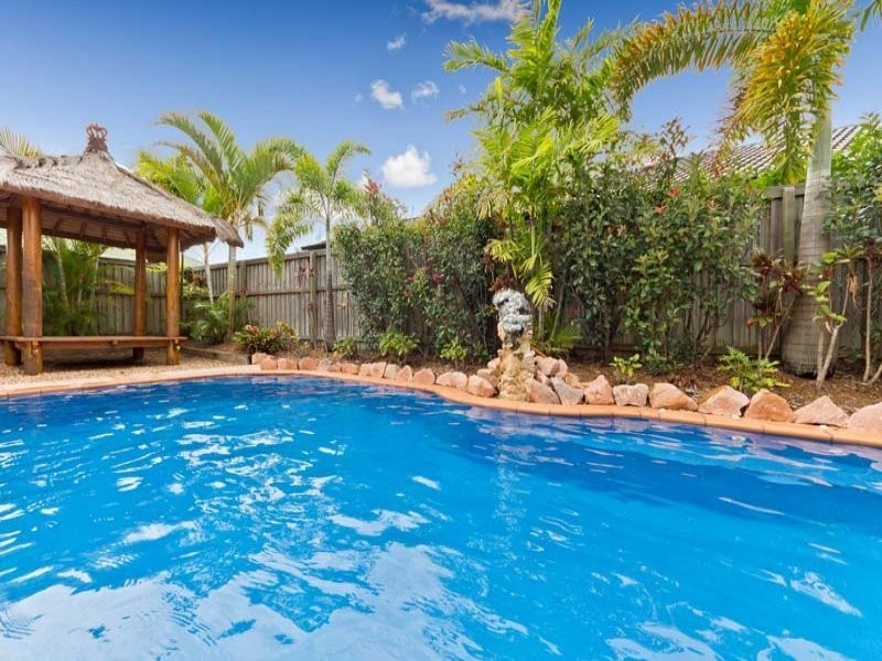30 Dotterel Crescent, North Lakes QLD 4509