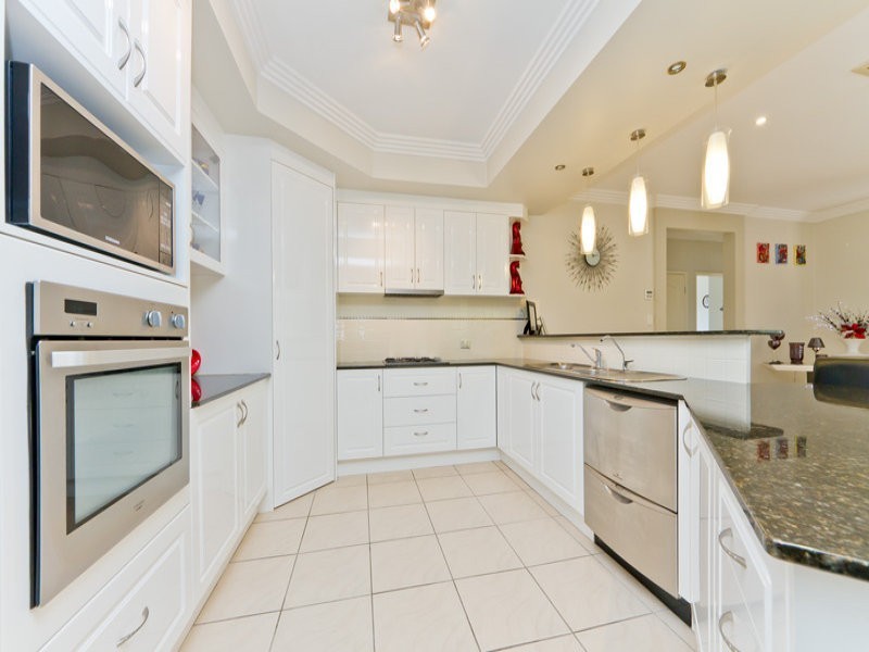30 Dotterel Crescent, North Lakes QLD 4509
