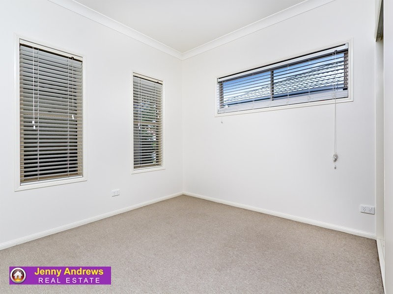 16 Brockman Street, North Lakes QLD 4509