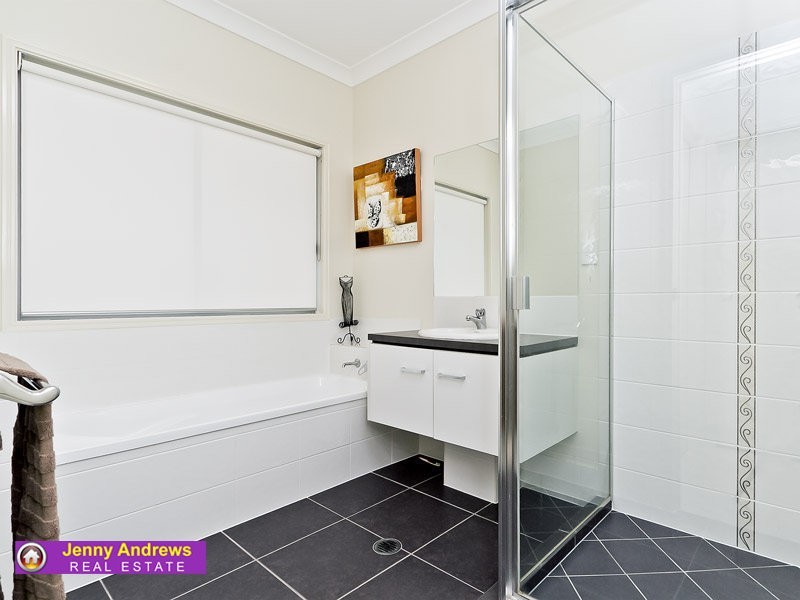 48 Pandorea Circuit, North Lakes QLD 4509