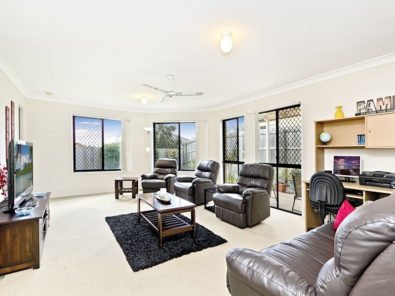 7 Willandra Parade, North Lakes QLD 4509