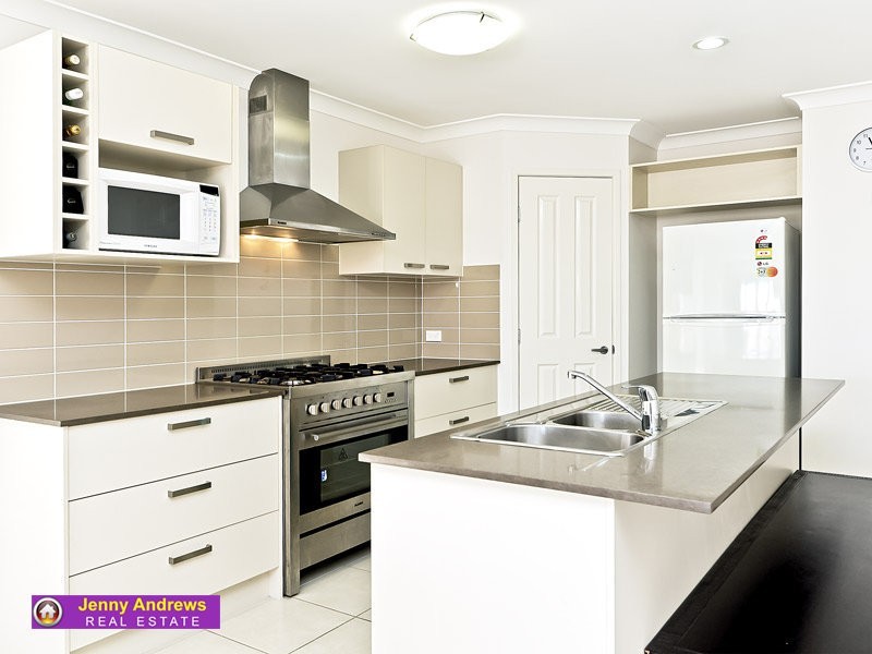 9 Mersey Street, North Lakes QLD 4509