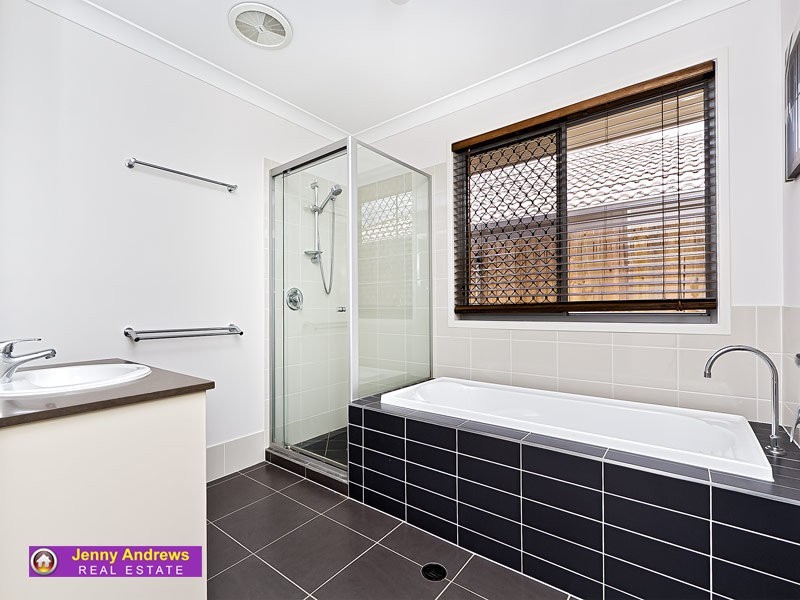 9 Mersey Street, North Lakes QLD 4509