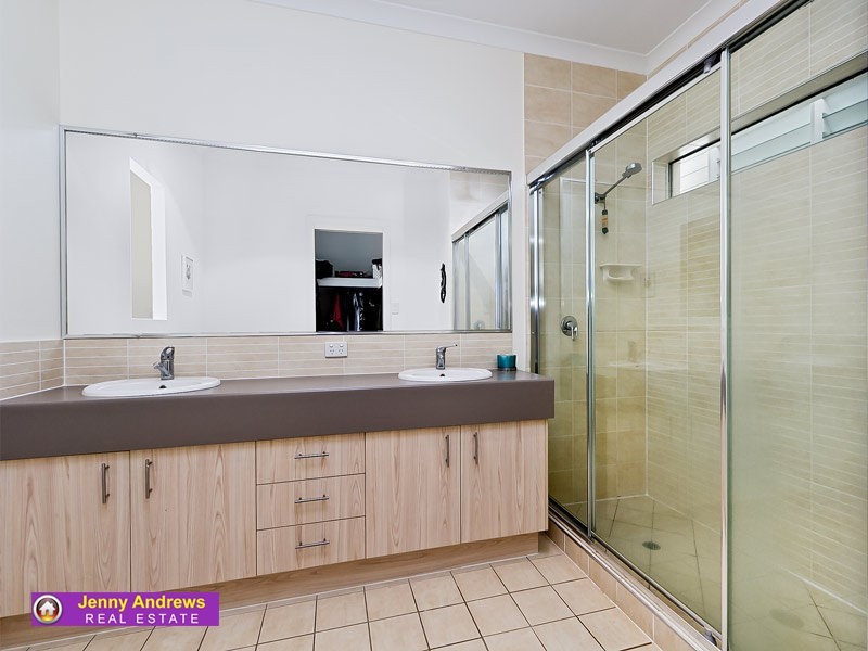 4 Moorhen Lane, North Lakes QLD 4509