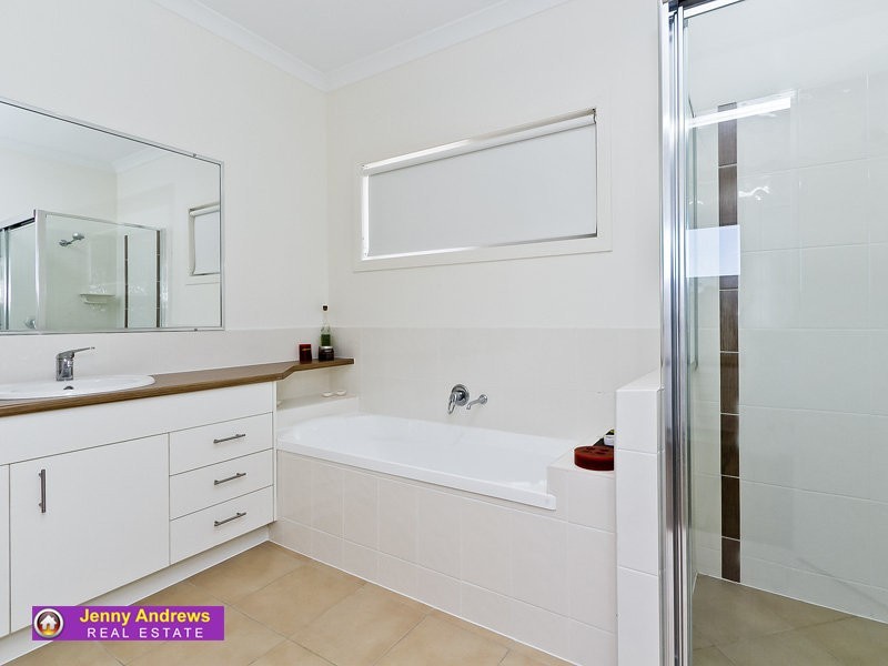 4 Moorhen Lane, North Lakes QLD 4509