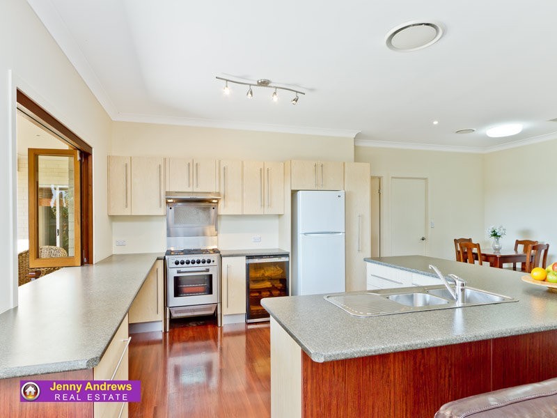 37 Cottonwood Circuit, North Lakes QLD 4509