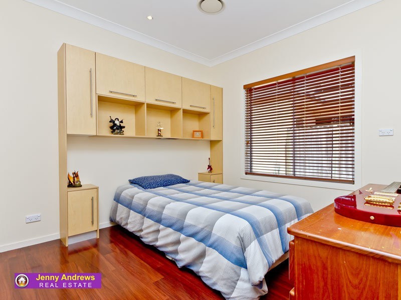 37 Cottonwood Circuit, North Lakes QLD 4509