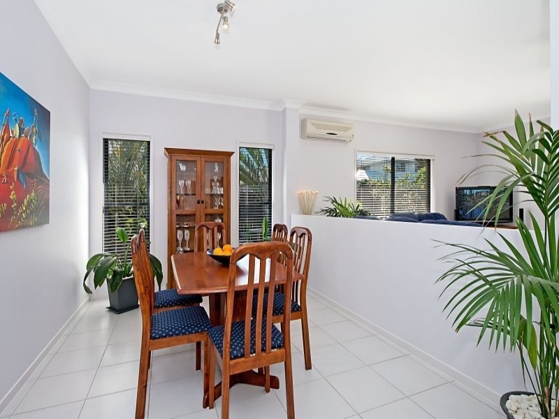 8 Possum Parade, North Lakes QLD 4509