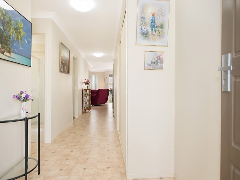 8 Daintree Circuit, North Lakes QLD 4509