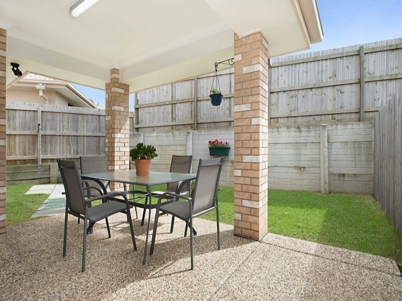 8 Daintree Circuit, North Lakes QLD 4509