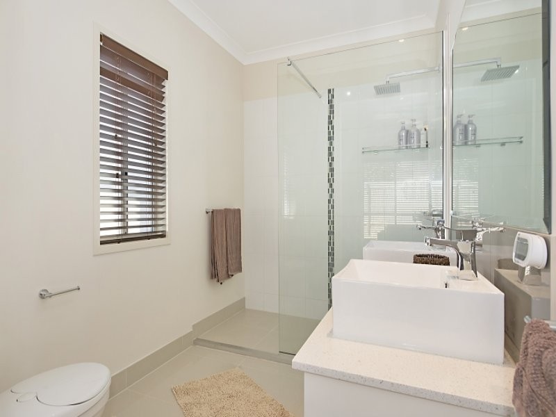 16 Portmarnock Street, North Lakes QLD 4509