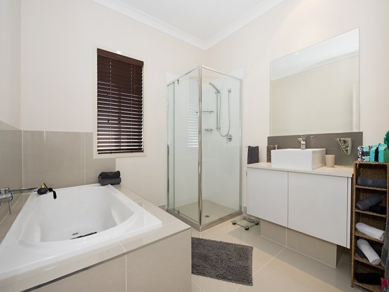 16 Portmarnock Street, North Lakes QLD 4509