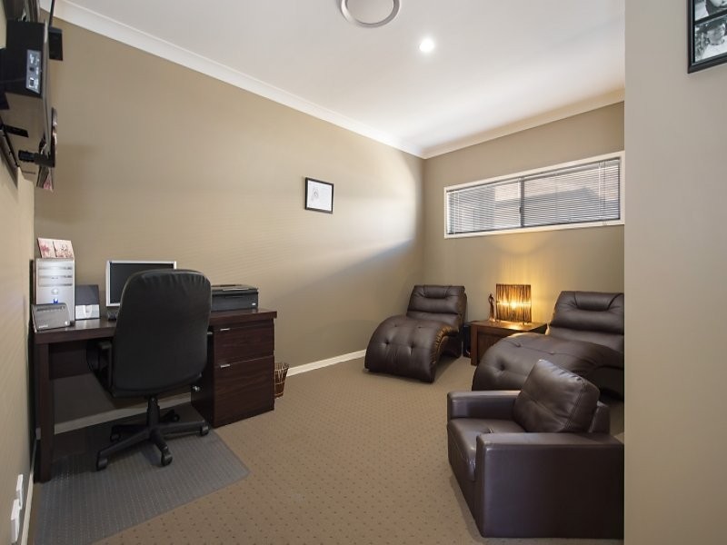 16 Portmarnock Street, North Lakes QLD 4509