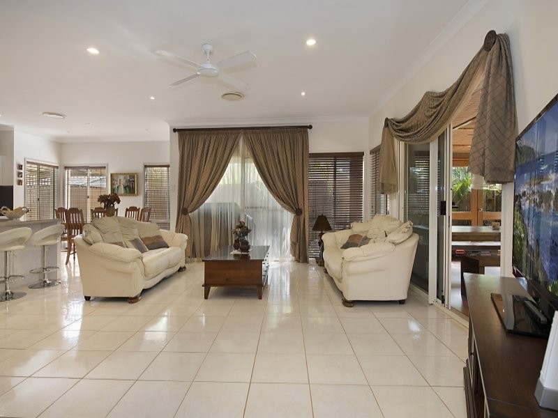 18 Duggan Street, North Lakes QLD 4509