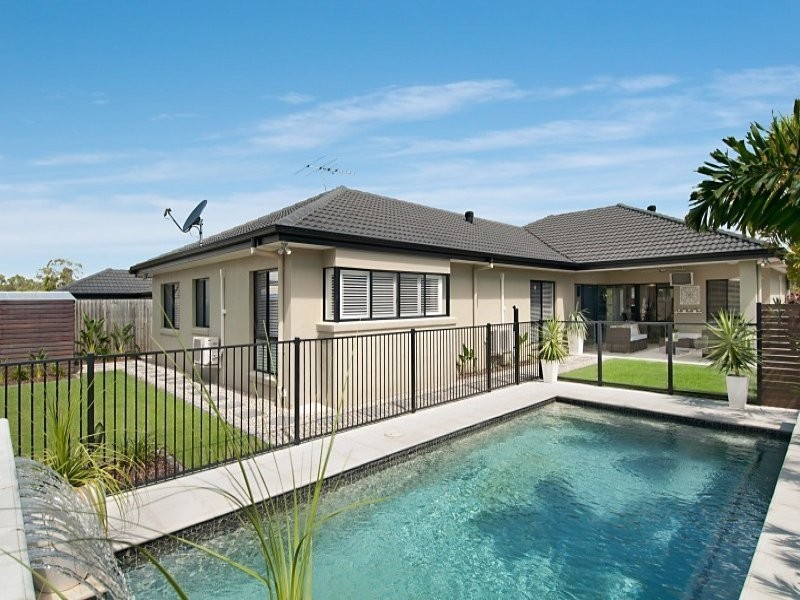 7 Millettia Close, North Lakes QLD 4509