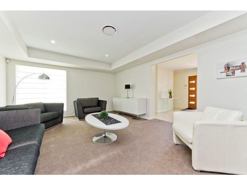 27 Williams Street, North Lakes QLD 4509