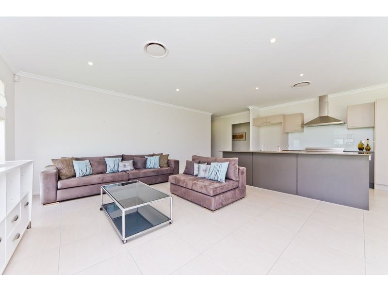 27 Williams Street, North Lakes QLD 4509