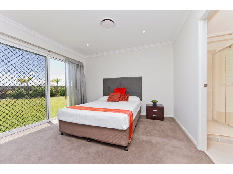 27 Williams Street, North Lakes QLD 4509
