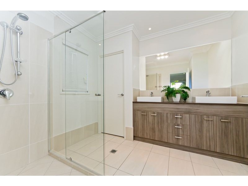 27 Williams Street, North Lakes QLD 4509